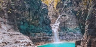 Pesona Air Terjun Waimarang di Sumba Timur Pesona Air Terjun Waimarang di Sumba Timur