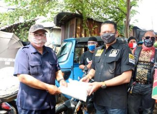 Bamsoet Berikan Bantuan Sosial Kepada Paguyuban Supir Bajaj Bamsoet Berikan Bantuan Sosial Kepada Paguyuban Supir Bajaj