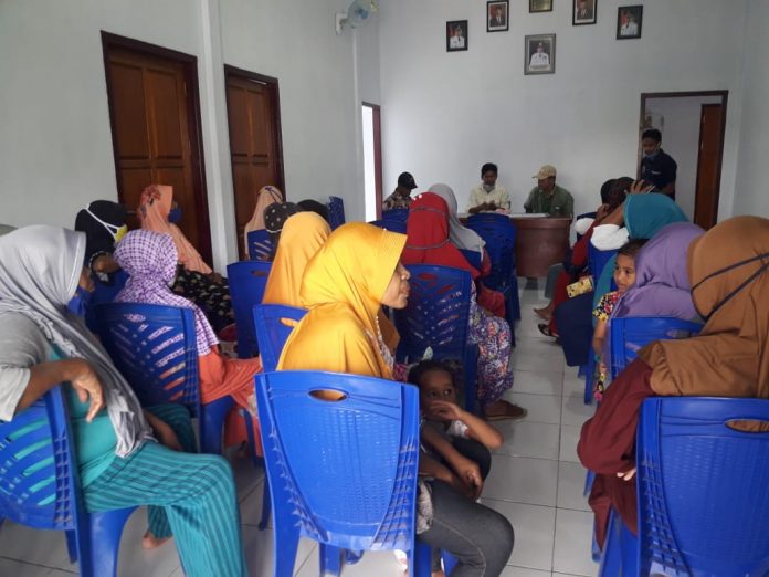 BLT Tahap Dua Di Desa Pastina BLT Tahap Dua Di Desa Pastina